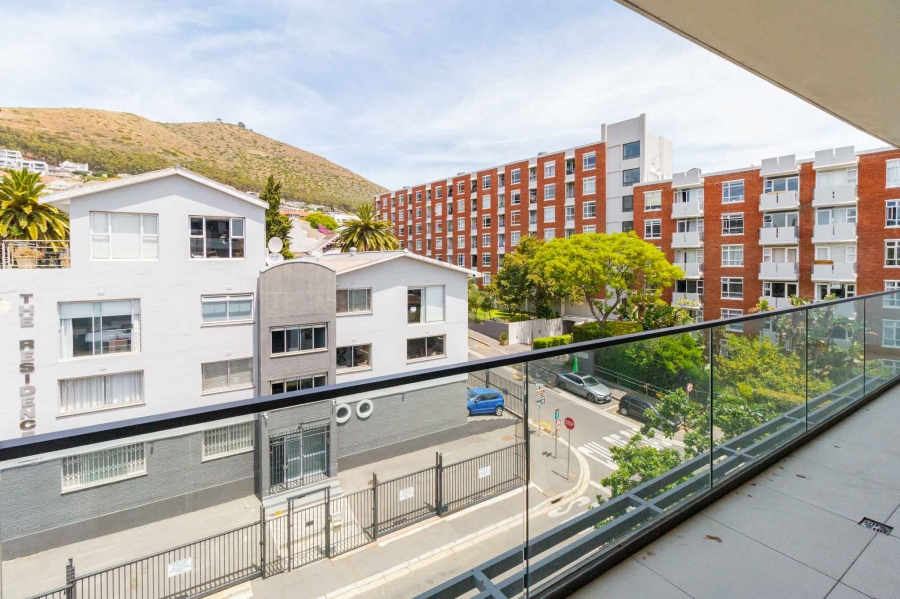 3 Bedroom Property for Sale in Green Point Western Cape